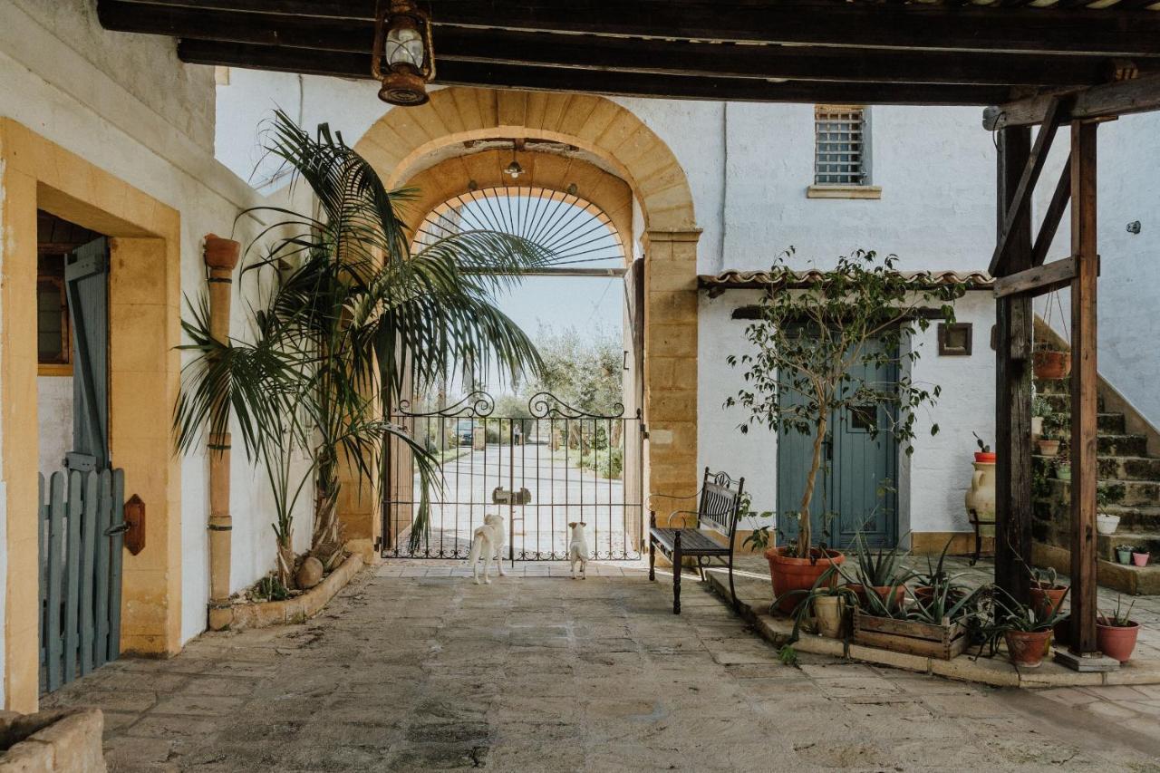 Baglio Calia Bed and Breakfast Mazara del Vallo Buitenkant foto